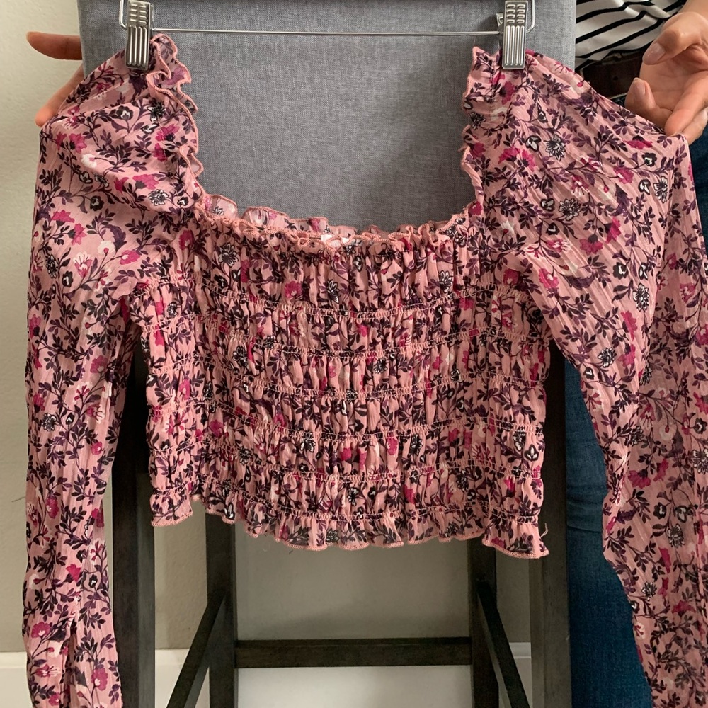 Nordstrom Rack Socialite Pink Floral Sequence Long-Sleve Croptop.